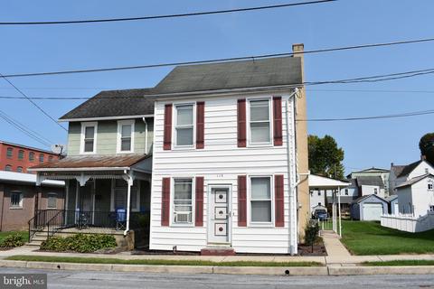 117 N Cherry St, Topton, PA 19562