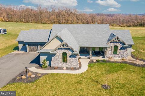 325 Skyline Dr, Reading, PA 19606