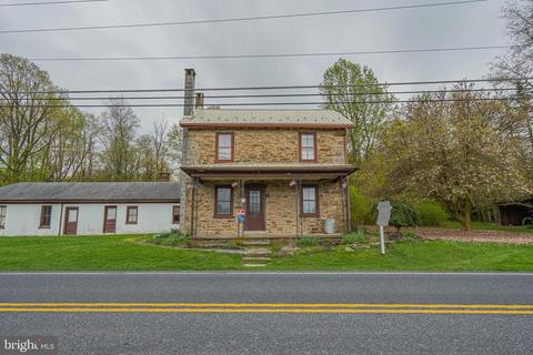 68 Fredericksville Rd, Mertztown, PA 19539