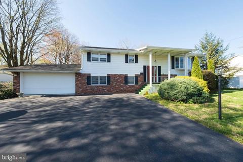 346 Fry Ave, Robesonia, PA 19551