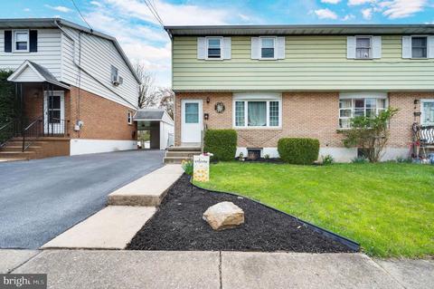 122 S Chestnut St, Fleetwood, PA 19522