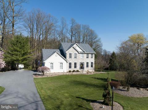 137 Fox Hill Dr, Wernersville, PA 19565