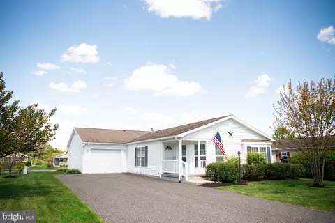 1 Nuthatch Ct E, Bechtelsville, PA 19505