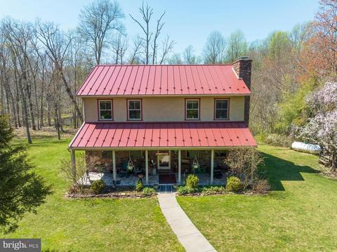 448 Weaver Rd, Morgantown, PA 19543