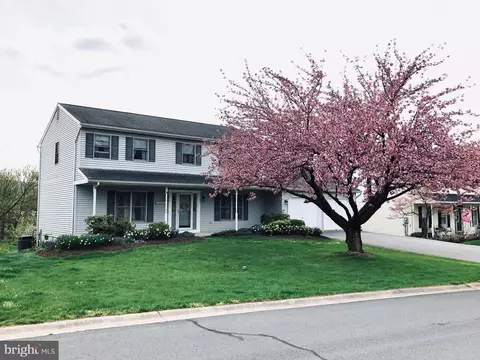 240 Faith Dr, Blandon, PA 19510