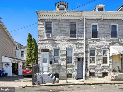 44 Orange St, Reading, PA 19602