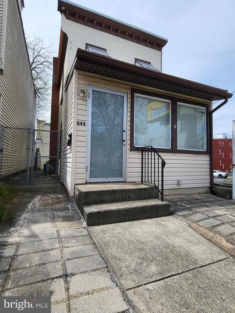 844 N 9th St, Reading, PA 19604