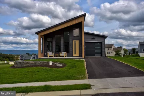 67 Clover Dr #72, Myerstown, PA 17067