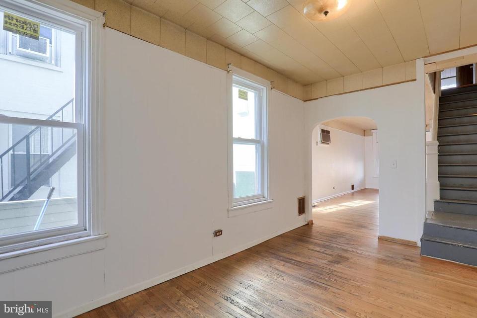  711 N 9th St, Reading, PA 19604 photo 12