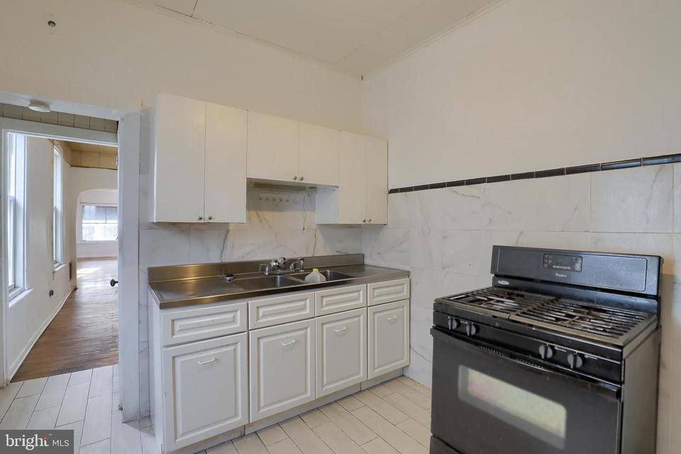  711 N 9th St, Reading, PA 19604 photo 16