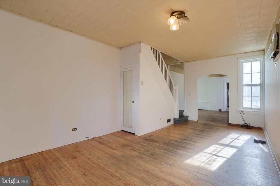  711 N 9th St, Reading, PA 19604 photo 10