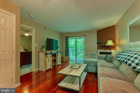 60 Christine Dr, Reading, PA 19606