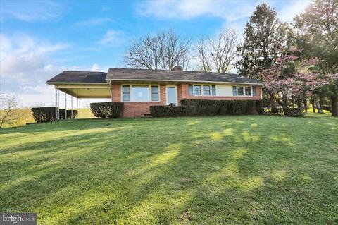 961 Pineland Rd, Birdsboro, PA 19508