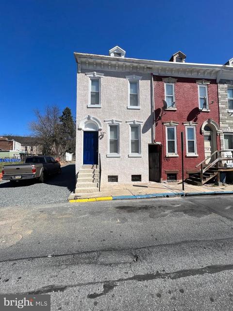 143 Moss St, Reading, PA 19601