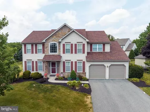 501 Bramblewood Dr, Douglassville, PA 19518