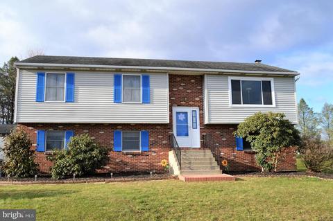 235 Forest View Dr, Kutztown, PA 19530