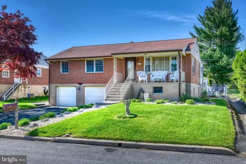 533 Lobelia Ave, Reading, PA 19605