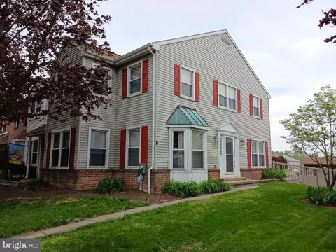 215 Elm St, Reading, PA 19606