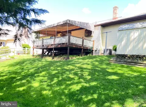 1830 Shellbark Dr, Reading, PA 19608 photo 2
