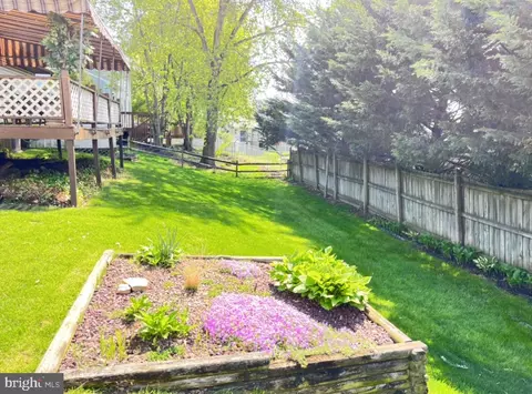 1830 Shellbark Dr, Reading, PA 19608 photo 3