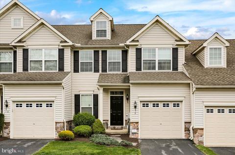 9 Chaser Ct, Reading, PA 19607
