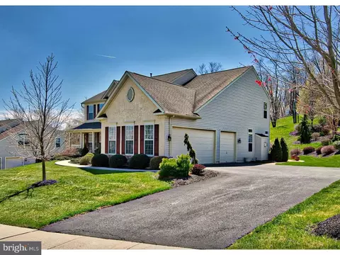6 Winding Brook Dr, Sinking Spring, PA 19608 photo 2