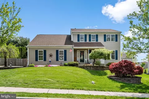 818 Antietam Dr, Douglassville, PA 19518