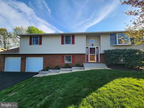 35 N 9th St, Bally, PA 19503