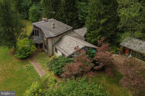 1216 Park Rd, Elverson, PA 19520