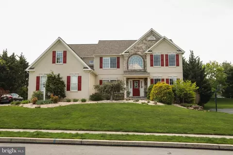 3324 Harwood Ln, Reading, PA 19608