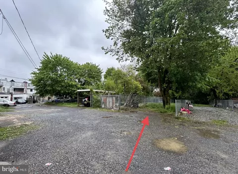 825 Eckert St, Reading, PA 19601