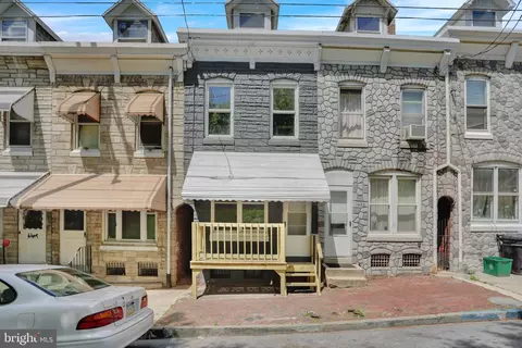 1433 Fairview St, Reading, PA 19602