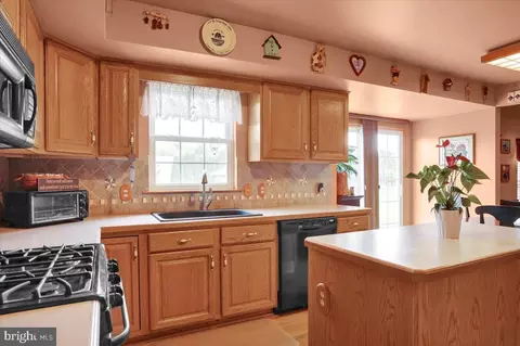 4 Eagles Ln, Sinking Spring, PA 19608 photo 11