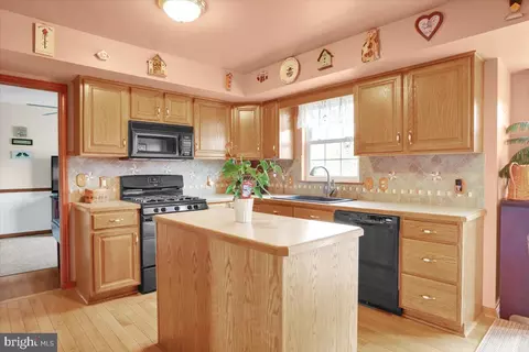 4 Eagles Ln, Sinking Spring, PA 19608 photo 10