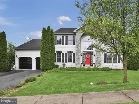 2 Nancy Cir, Reading, PA 19606