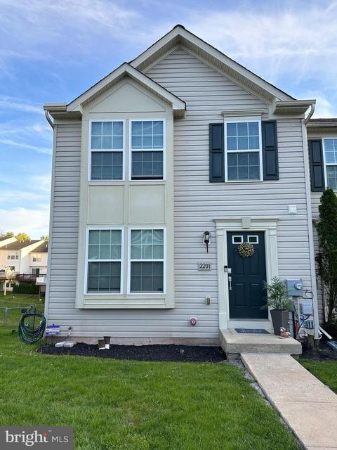2201 Orchard View Rd, Reading, PA 19606
