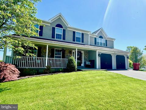 12 Wilbur Dr, Reading, PA 19608