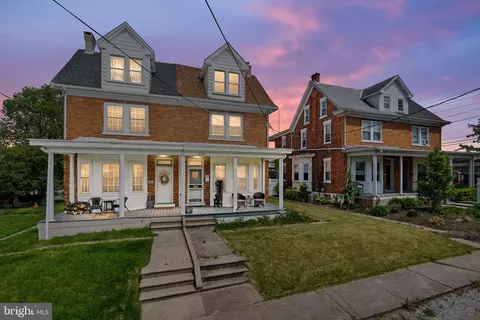 229 S Home Ave, Topton, PA 19562