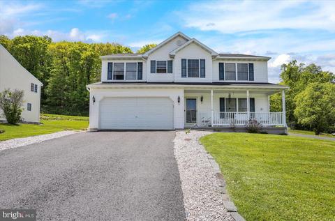 423 Acer Dr, Blandon, PA 19510