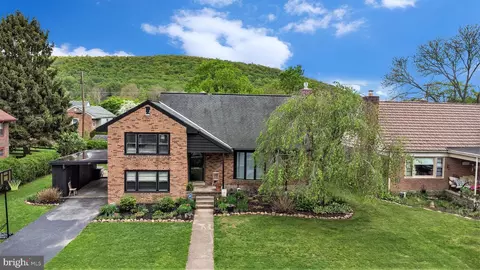 817 Penndale Ave, Reading, PA 19606