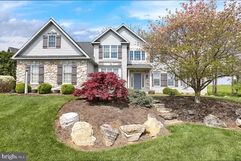3211 Harwood Ln, Sinking Spring, PA 19608