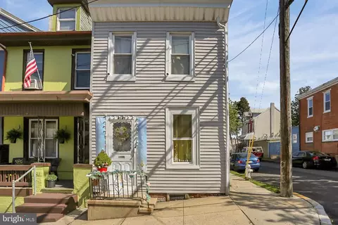 1123 Spring St, Reading, PA 19604