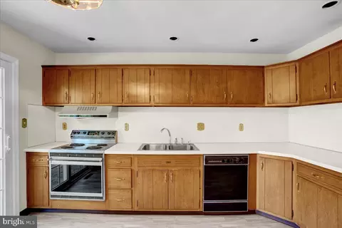 48 Par Dr, Reading, PA 19607 photo 11