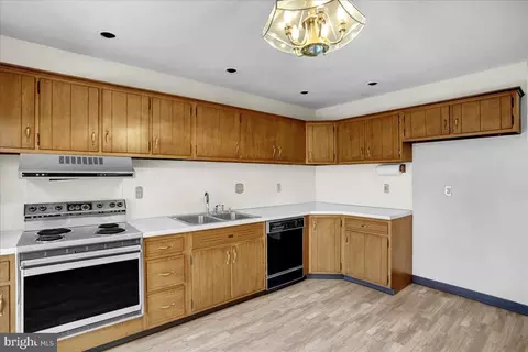 48 Par Dr, Reading, PA 19607 photo 10