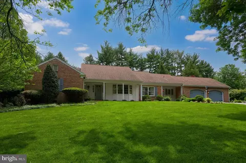1638 Meadowlark, Wyomissing, PA 19610