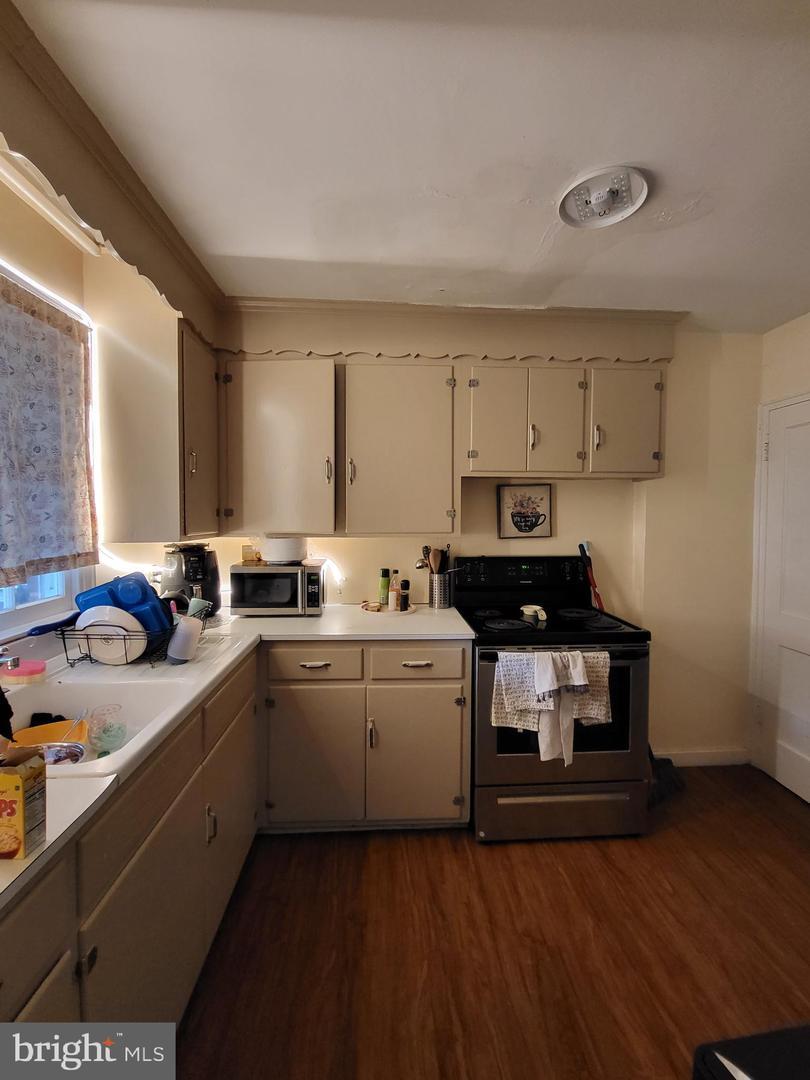  208 Sycamore Rd, Reading, PA 19611 photo 4