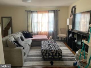  208 Sycamore Rd, Reading, PA 19611 photo 3