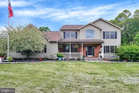 48 A Lake Rd, Fleetwood, PA 19522