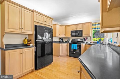 455 Main St, Oley, PA 19547 photo 14