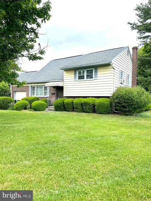 2801 Avon Ave, Reading, PA 19608